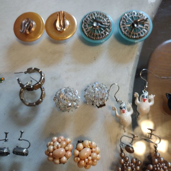 Vintage Costume jewelry earrings lot of 27 pairs - Picture 4 of 8
